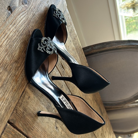 Black satin party shoe - Picture 2 of 4